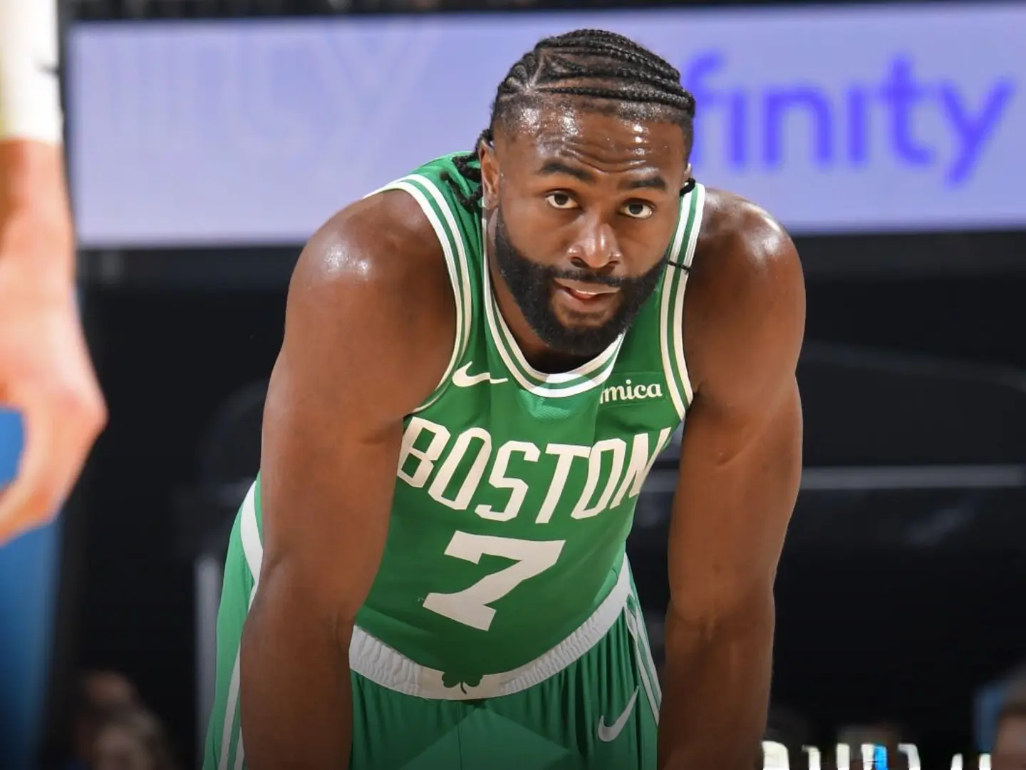 万美元, 初衷 万美元, 初衷